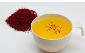 خرید و قیمت عصاره زعفران یک لیتری بسته بندی