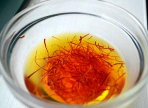 خرید مایع زعفران خالص مشهد با قیمت استثنایی